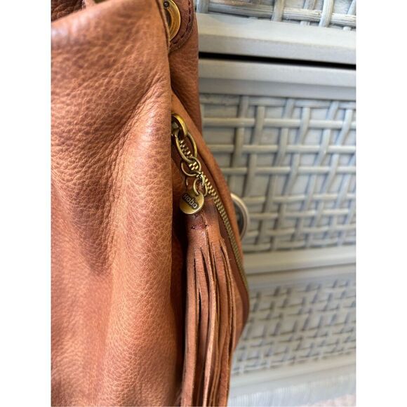 HOBO Tan leather shoulder bag, $225 - Picture 4 of 10